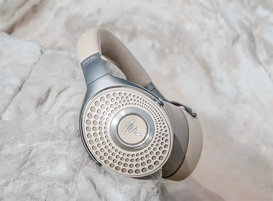   Focal Bathys trådlösa On-Ear-hörlurar i New Dune Finish